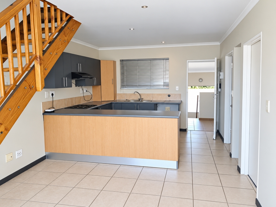 To Let 2 Bedroom Property for Rent in Beacon Bay North Eastern Cape
